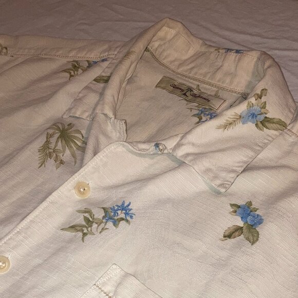 Tommy Bahama 100% Silk Short Sleeve Shirt – White with Blue & Green Pattern - Picture 3 of 9